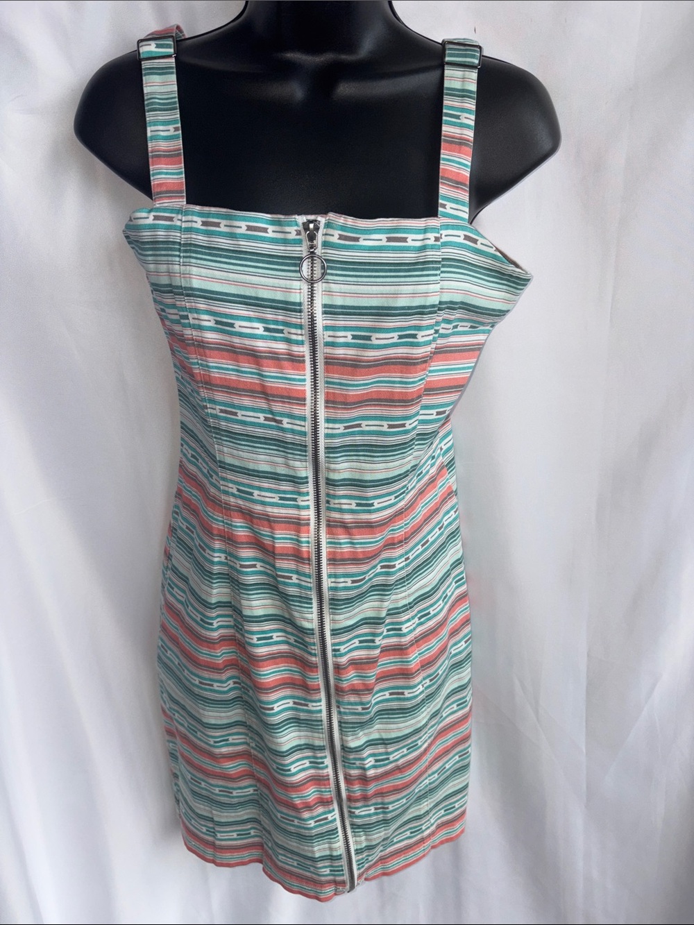 Rock & Roll Cowgirl Aztec mini Dress with full zip front, sz M, 16” PTP, 32” L